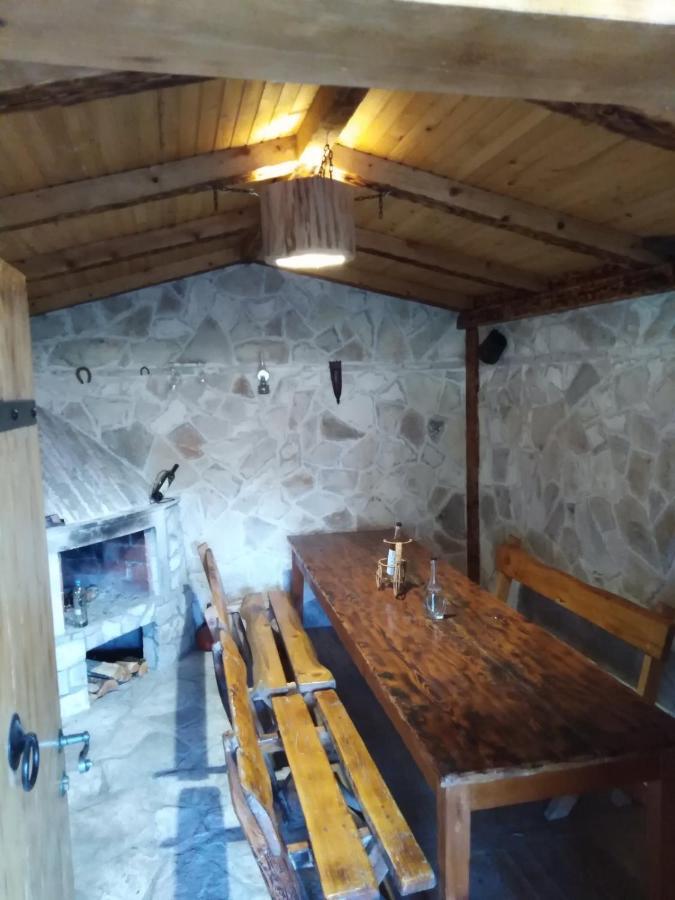 Vinarija "Delmo" Apartments Trebin Dış mekan fotoğraf
