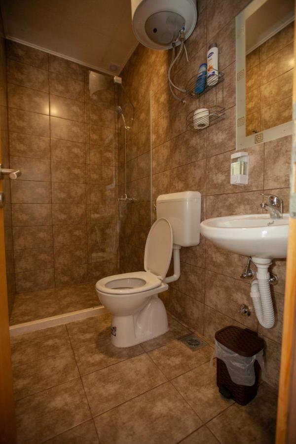Vinarija "Delmo" Apartments Trebin Dış mekan fotoğraf