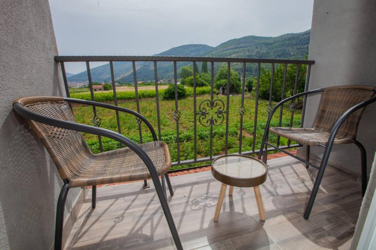 Vinarija "Delmo" Apartments Trebin Dış mekan fotoğraf